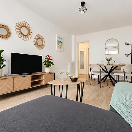 élégant T2 Rénové Avec Balcon Au Centre De Apartamento *